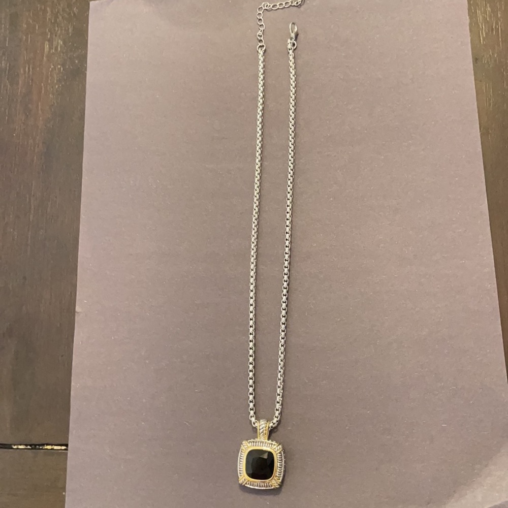 Beautiful David Yurman style necklace. NWOT